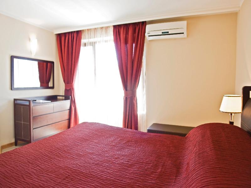 Oasis Hotel 3*